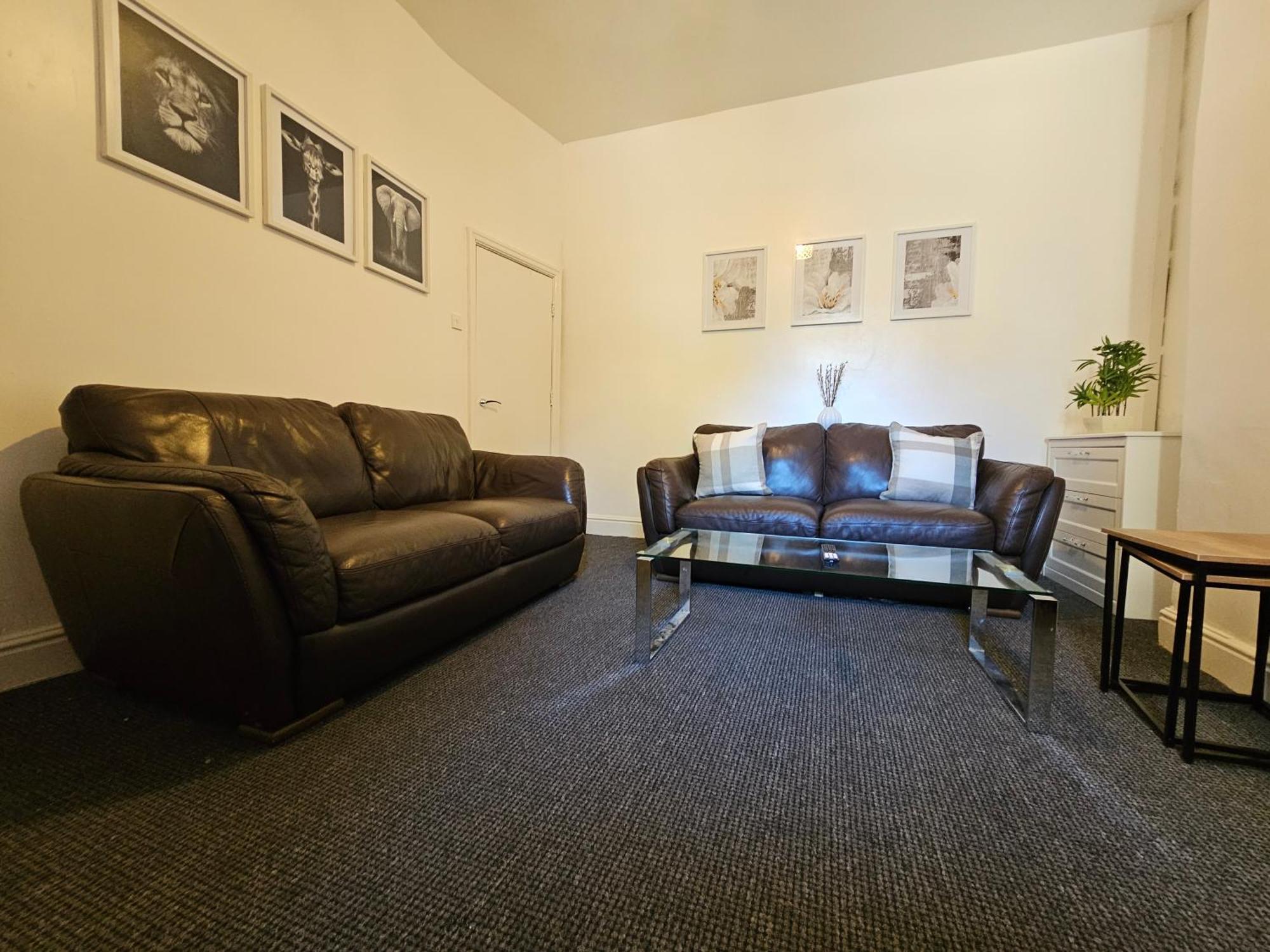 Villa Convenient 3 Bed, Pr1 Near Uclan N Train Station à Preston  Extérieur photo