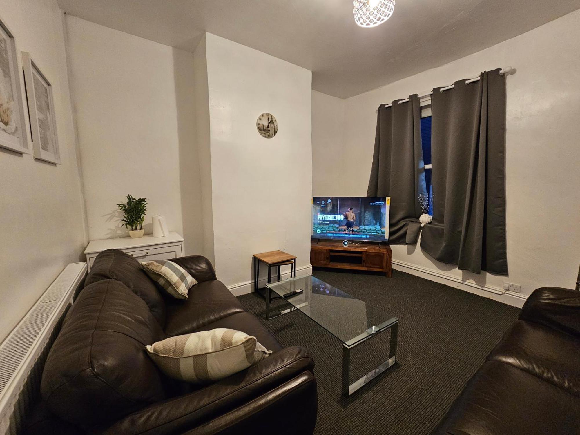 Villa Convenient 3 Bed, Pr1 Near Uclan N Train Station à Preston  Extérieur photo